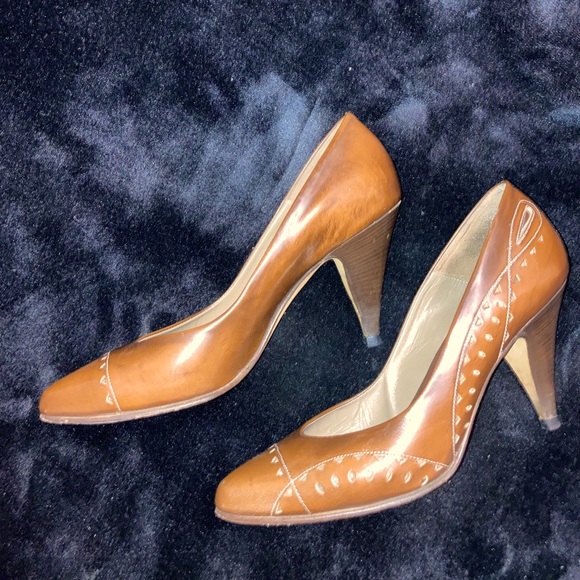 Vintage Nickels Kitten Heel Pumps - Picture 2 of 4